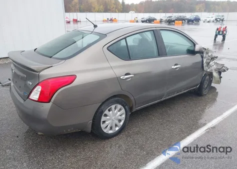 2013 Nissan Versa 1.6 Sv z USA, uszkodzony, nr VIN 3N1CN7AP9DL858453